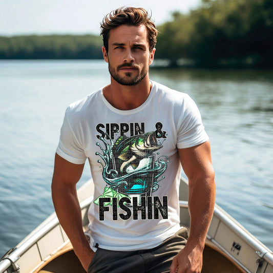 Sippin & Fishin - Green - Tee